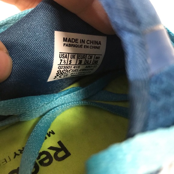 Adidas shoes - Picture 4 of 4